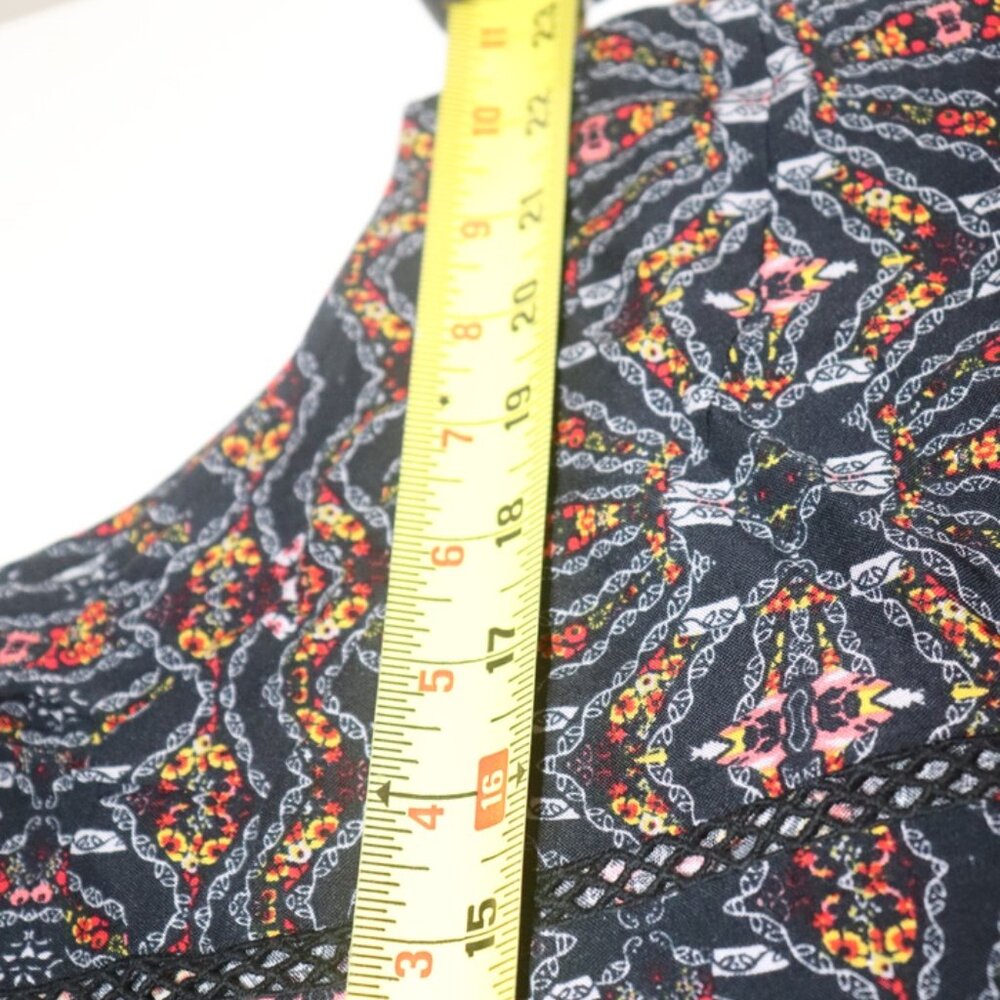 Good Luck Gem Boho Top Keyhole Back Sleeveless, Size 1X, Missing Button - Picture 8 of 11